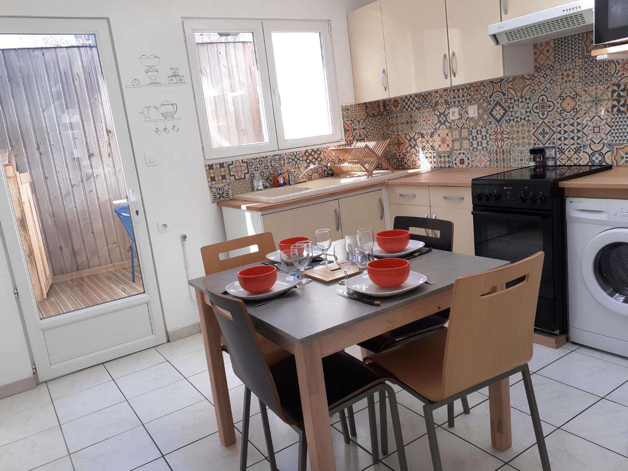 L'Artistique, 4 Lits, 2 Chambres, Stationnement Gratuit, Spacieux, Atypique Amiens Exterior photo